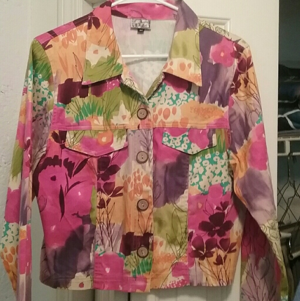 Multi color TRU long sleeve light jacket